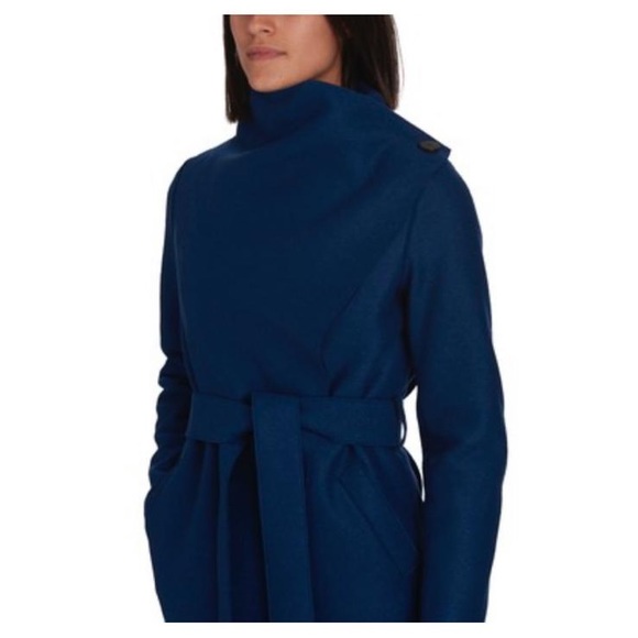 HARRIS WHARF LONDON
Pressed wool Volcano coat - Picture 2 of 9